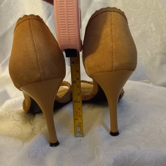 BCBG Paris Tan Suede Open Toe High Heels Size 7.5 - Picture 12 of 14